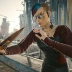 V holds a throwing knife in Cyberpunk 2077